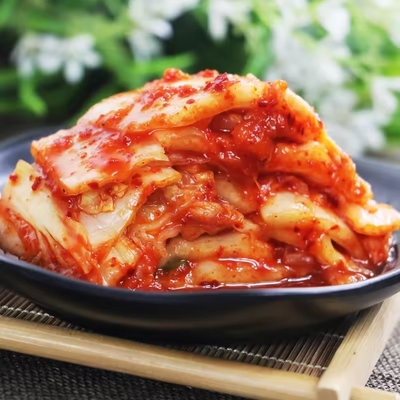 김치 소스 뜨거운 매운 칠리 마리네이드 주재료인 소아 콩으로 만든 구운 페이스트