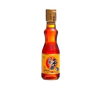 맛있게 정제 된 수삼 기름 혼합물