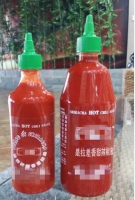 간장 맛 달콤한 스리라차 핫 칠리 소스 및 합리적인 내용